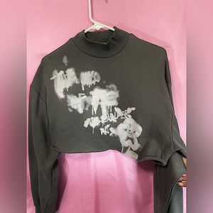 H&M Gray/Charcoal Graffiti Crop Sweater/Sweatshirt